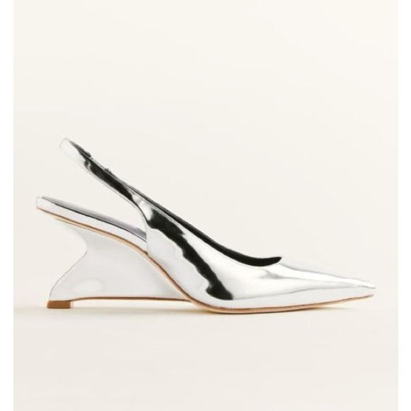 Reformation Westlynn Silver Metallic Point Toe Heel Size 9 NWOT - Picture 1 of 10